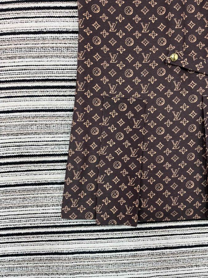 LV Women New dress, classic shape. The pattern design can modify the neck line very well, and the — 1:1 Replica For Sale — photo 3