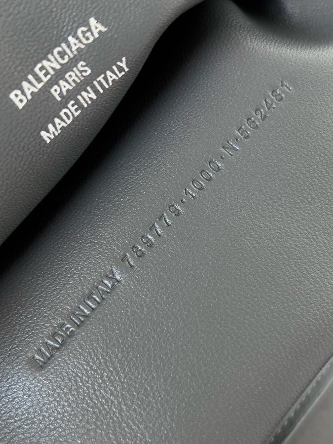 Balenciaga çanta 𝐁𝐚𝐥𝐞𝐧𝐜𝐢𝐚𝐠𝐚 — photo 8