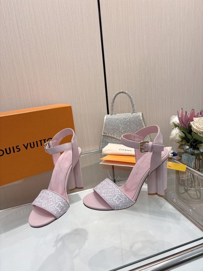 LV women's shoes The same style as the L Spring and Summer Show｜10cm beautiful sandals, restored — 1:1 Replica For Sale — photo 6