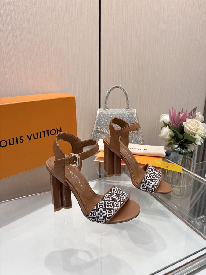 LV women's shoes The same style as the L Spring and Summer Show｜10cm beautiful sandals, restored — Premium Replica — photo 2