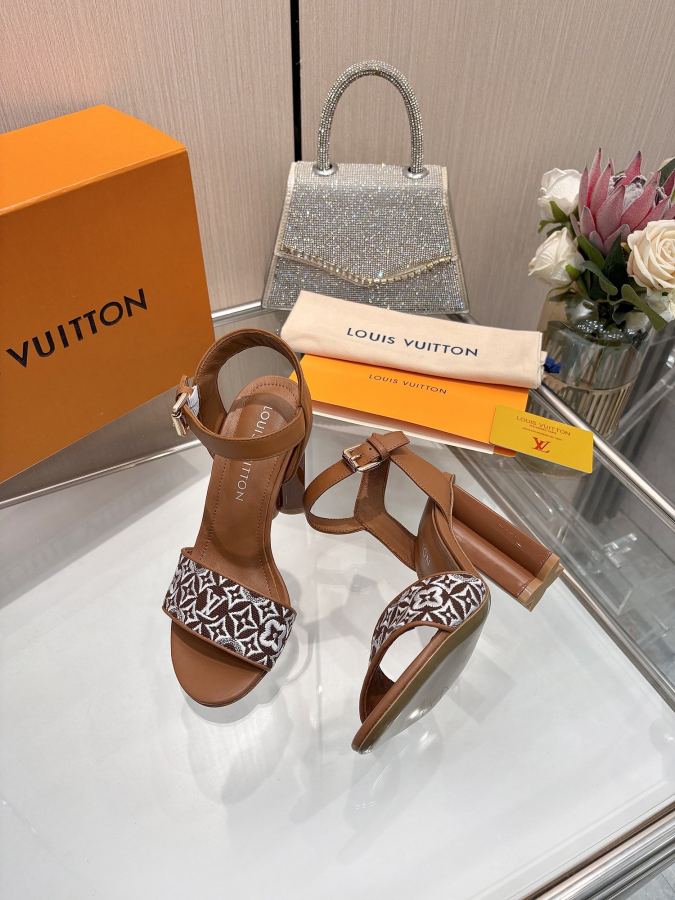 LV women's shoes The same style as the L Spring and Summer Show｜10cm beautiful sandals, restored — Premium Replica — photo 5