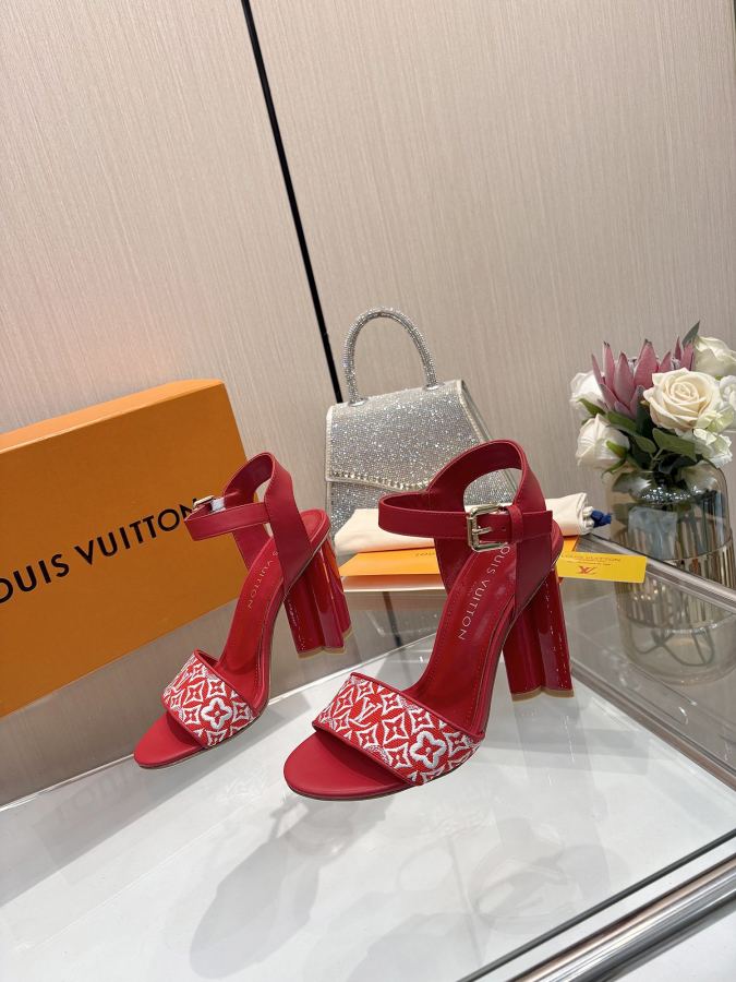 LV women's shoes The same style as the L Spring and Summer Show｜10cm beautiful sandals, restored — 1:1 Replica — photo 2