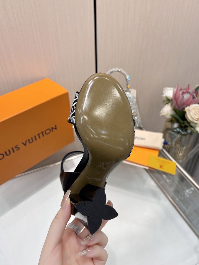 LV women's shoes The same style as the L Spring and Summer Show｜10cm beautiful sandals, restored — Premium Replica — photo 7