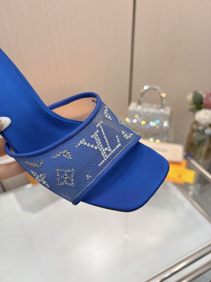 LV women's shoes L Family 2026 Spring and Summer New｜Rhinestone high heels and sandals so beautiful — 1:1 Replica — photo 4