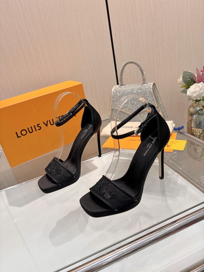 LV women's shoes L’s new spring/summer 2026｜hot-drilled high-heeled sandals are so beautiful — Premium Replica — photo 6