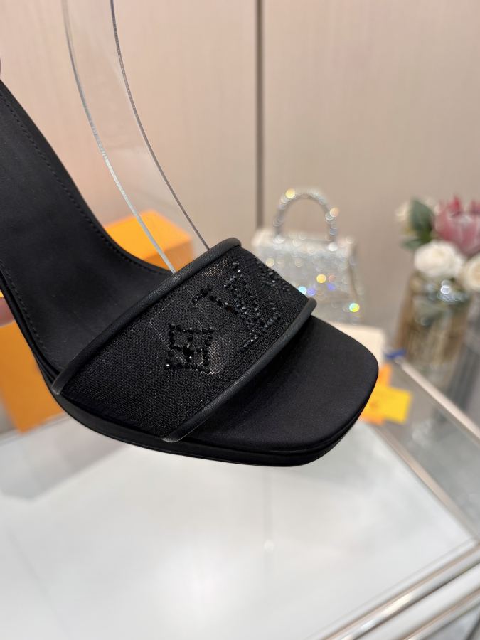 LV women's shoes L’s new spring/summer 2026｜hot-drilled high-heeled sandals are so beautiful — Premium Replica — photo 8