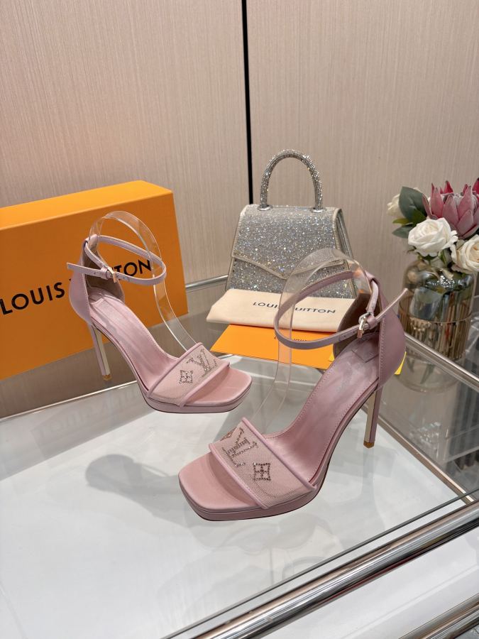 LV women's shoes L’s new spring/summer 2026｜hot-drilled high-heeled sandals are so beautiful — 1:1 Replica — photo 2