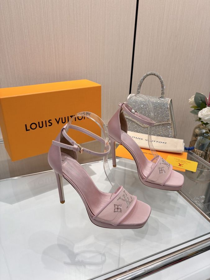 LV women's shoes L’s new spring/summer 2026｜hot-drilled high-heeled sandals are so beautiful — 1:1 Replica — photo 4