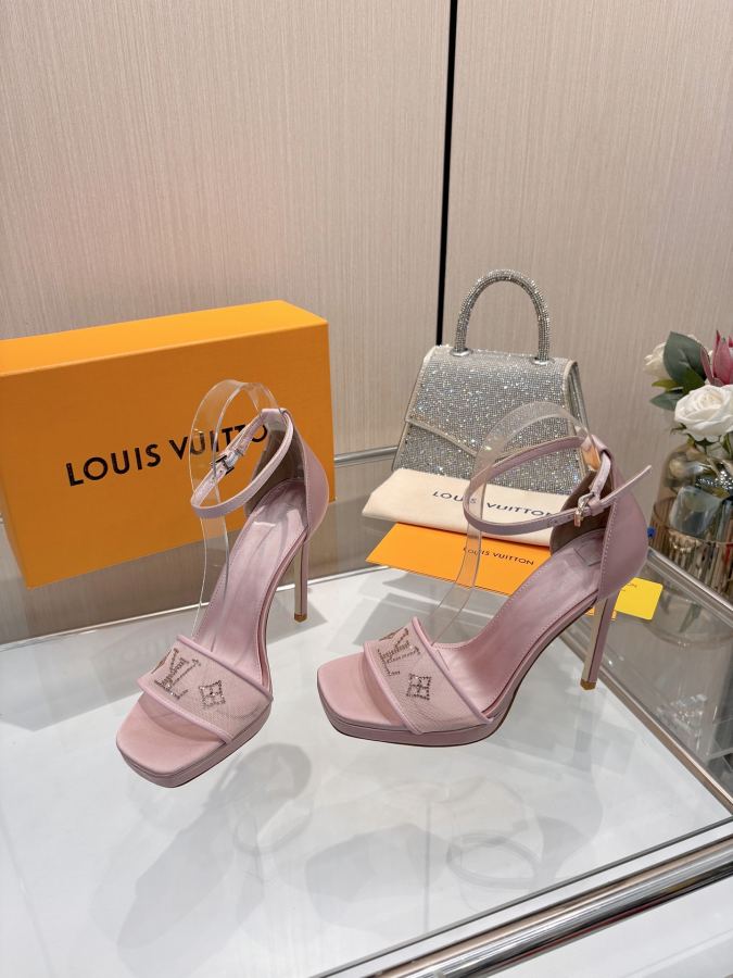 LV women's shoes L’s new spring/summer 2026｜hot-drilled high-heeled sandals are so beautiful — 1:1 Replica — photo 3
