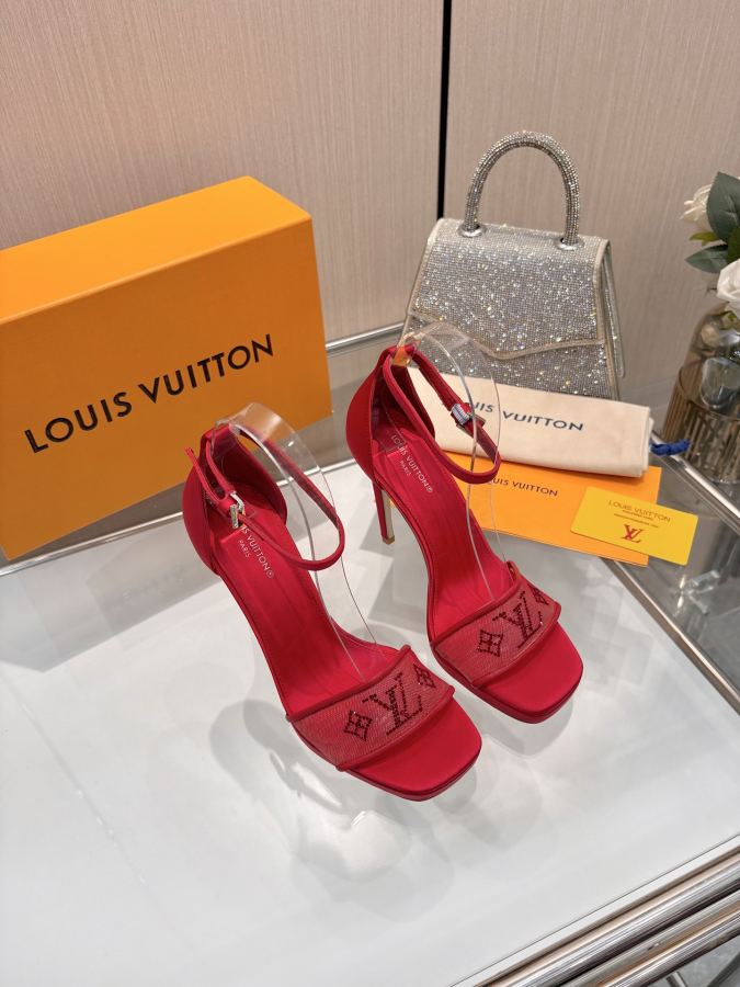 LV women's shoes L’s new spring/summer 2026｜hot-drilled high-heeled sandals are so beautiful — 1:1 Replica For Sale — photo 2