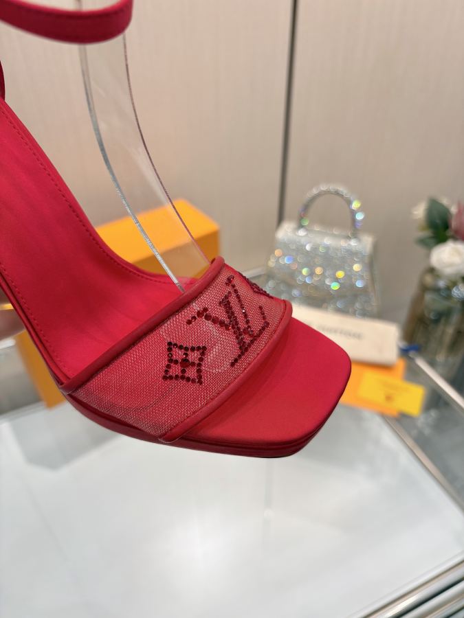 LV women's shoes L’s new spring/summer 2026｜hot-drilled high-heeled sandals are so beautiful — 1:1 Replica For Sale — photo 6