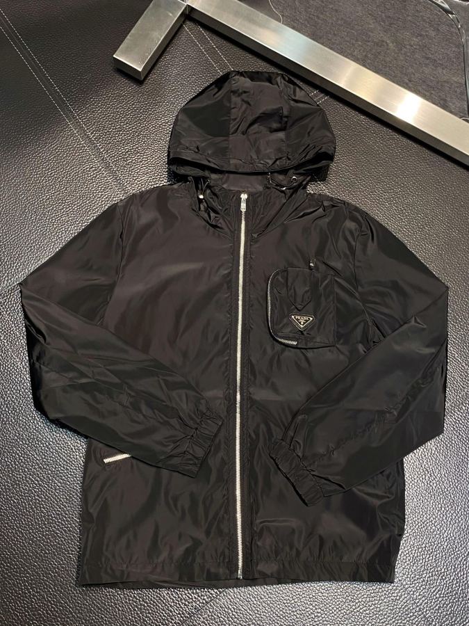 Prada men exclusively provides the latest autumn fashion hooded jackets, jackets with classic design — Premium Replica