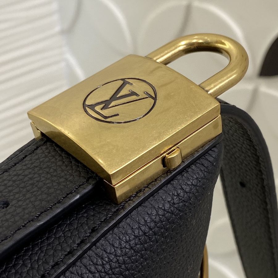 Borsa LV 853 M11429 M83546 Marsupio Low Key LV — photo 5
