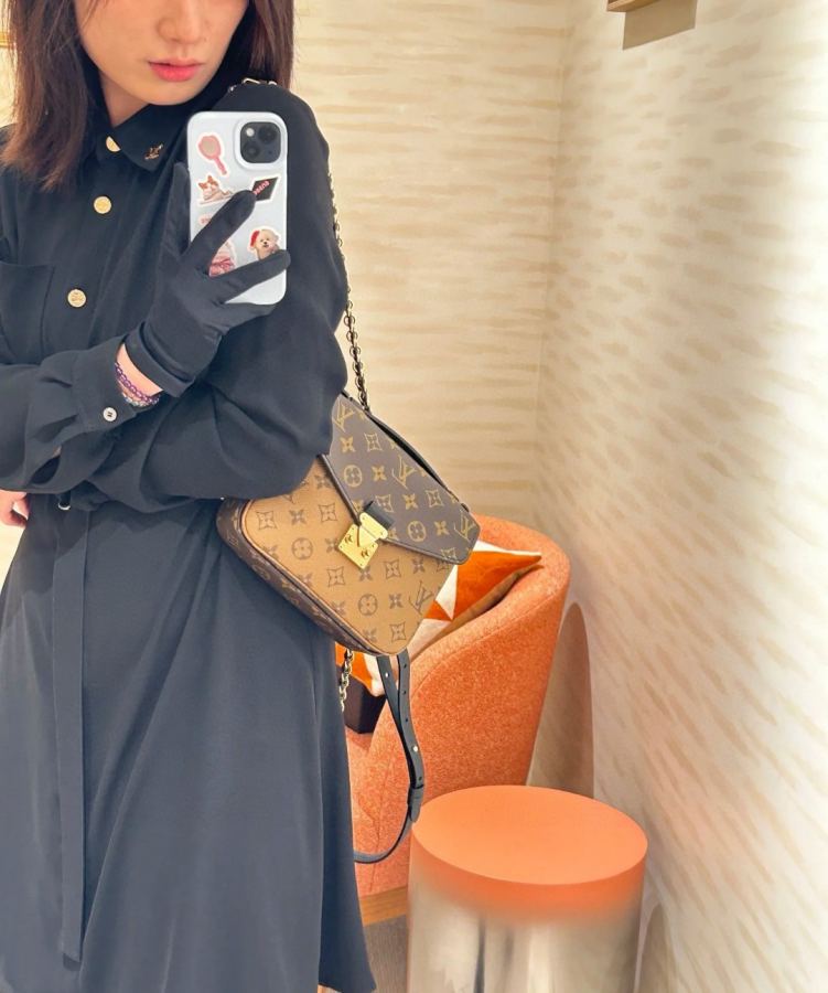 LV bag The new postman backpack is super tall, and the shoulder strap can also be worn cross-body — 1:1 Replica — photo 7