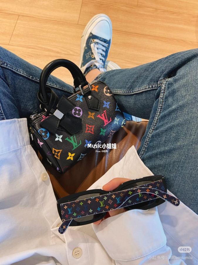 LV bag Awaken youth and vitality with color — 1:1 Replica For Sale — photo 5