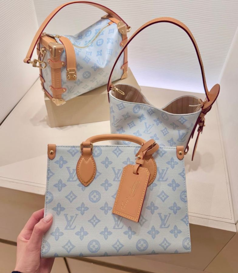 LV bag Square and square, the more I look at it, the more I fall in love with it — AAA Quality Replica — photo 9