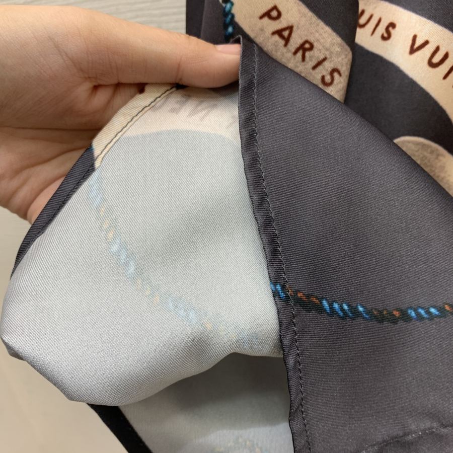 LV Women D26012284 LOUOS* LV 𝑺 𝑴 𝑳 M 44 118 60 70 | 74 — 1:1 Replica For Sale — photo 9