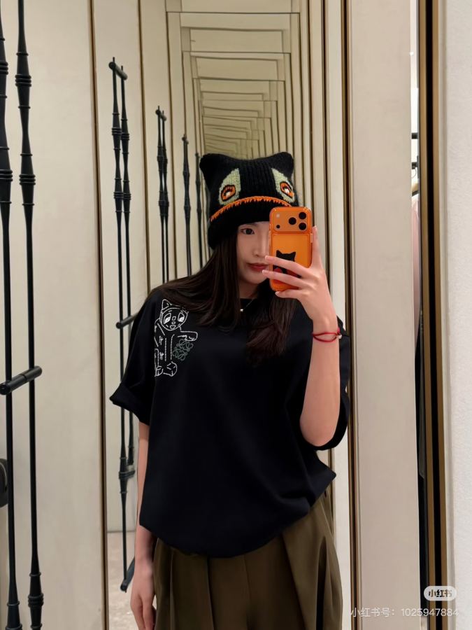 LV Women G26012343 LOEW* LV New logo T 𝑺 𝑴 𝑳 𝑿𝑳 𝑿𝑿𝑳 M 44 — 1:1 Replica For Sale — photo 8