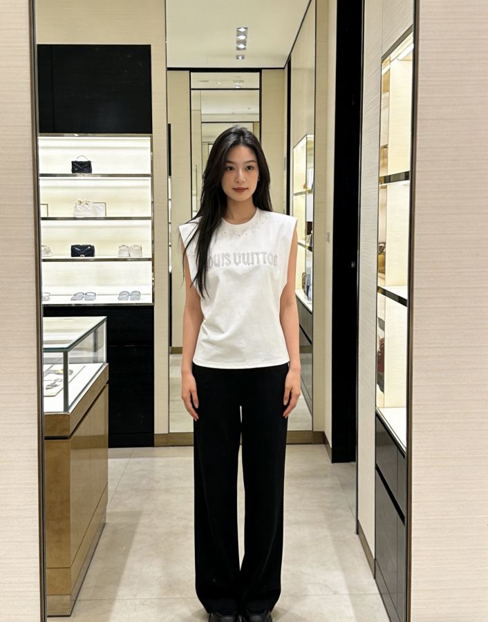 LV Women D26012842 LOUIS* LV New logo t 𝑺 𝑴 𝑳 M 46 88 59 — 1:1 Replica — photo 2