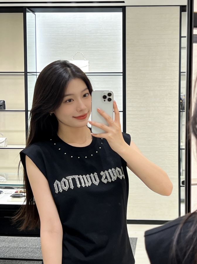 LV Women D26012842 LOUIS* LV New logo t 𝑺 𝑴 𝑳 M 46 88 59 — 1:1 Replica — photo 4