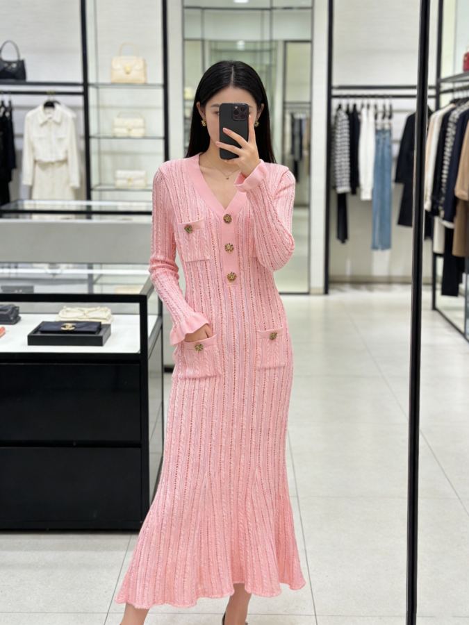 self-portrait Women G26022616 Self-portrai*New SP V 𝐒𝐌𝐋 𝐗𝐋 M 72 58 — 1:1 Replica For Sale — photo 3