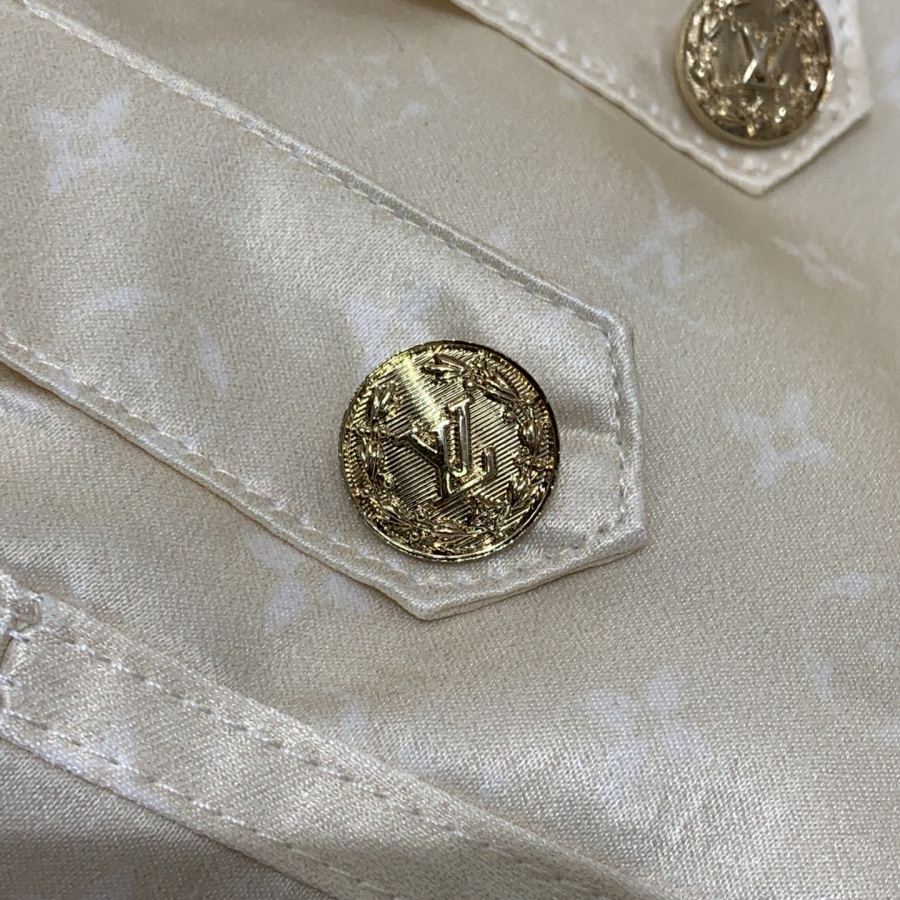LV Women D26031287 LOUIS* LV logo A 𝑺 𝑴 𝑳 M 88 78 85 — 1:1 Replica For Sale — photo 5