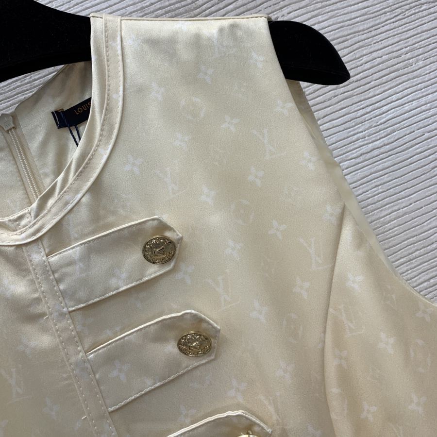LV Women D26031287 LOUIS* LV logo A 𝑺 𝑴 𝑳 M 88 78 85 — 1:1 Replica For Sale — photo 3