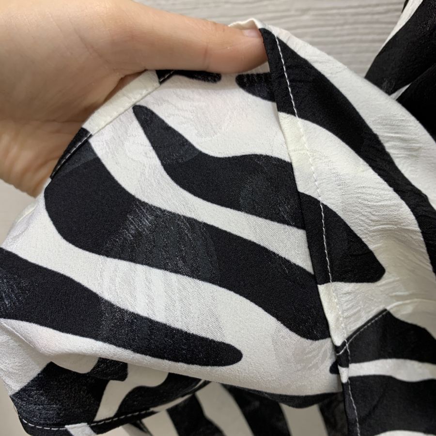 BALMAIN Women G26031074 BALMAI* 𝑺 𝑴 𝑳 𝑿𝑳 S 38 86 26 127 — AAA Quality Replica — photo 6