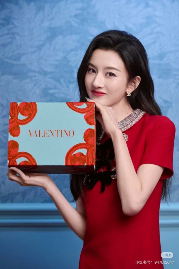 Valentino Women G26030945 VALENTIN*O 2026 𝑺 𝑴 𝑳 𝑿𝑳 S 88 20 87 — AAA Quality Replica — photo 7