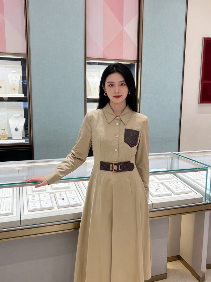 LV Women D26031175 LOUIS* LV New logo 𝑺 𝑴 𝑳 𝑿𝑳 𝑿𝑿𝑳 M — 1:1 Replica — photo 6
