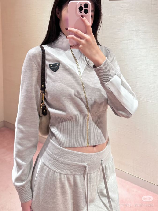 LV Women G26031342 LOUIS* LV New logo 𝑺 𝑴 𝑳 M 41 — 1:1 Replica — photo 5