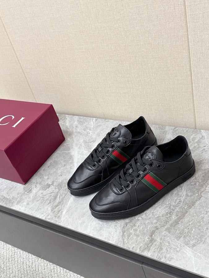 Gucci women's shoes Gucci's latest spring and summer catwalk style casual shoes for couples — 1:1 Replica — photo 4