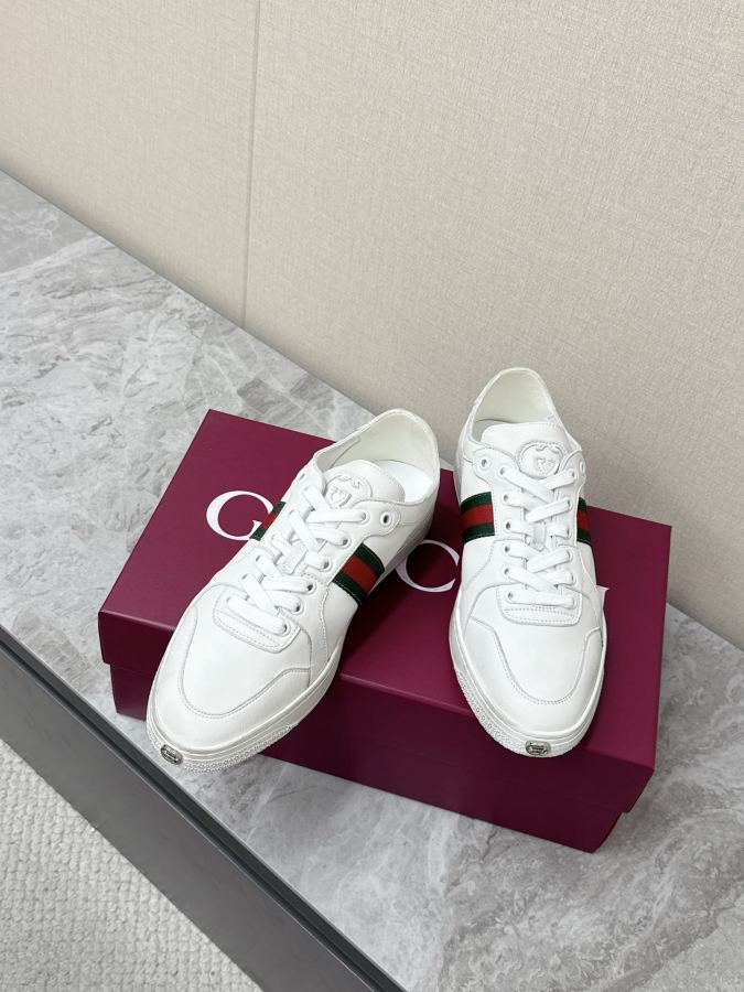 Gucci women's shoes Gucci's latest spring and summer catwalk style casual shoes for couples — Premium Replica — photo 5