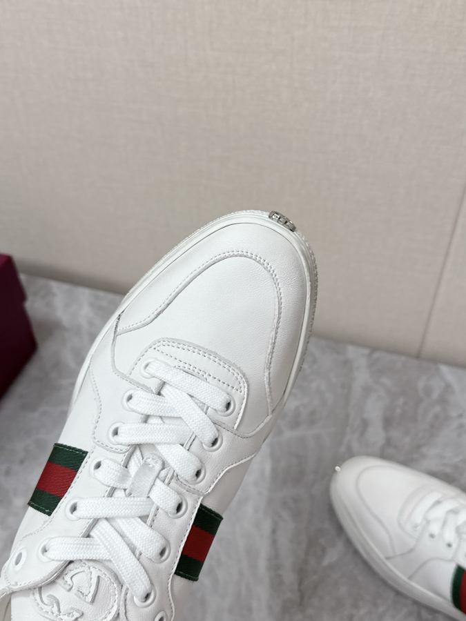 Gucci women's shoes Gucci's latest spring and summer catwalk style casual shoes for couples — Premium Replica — photo 6
