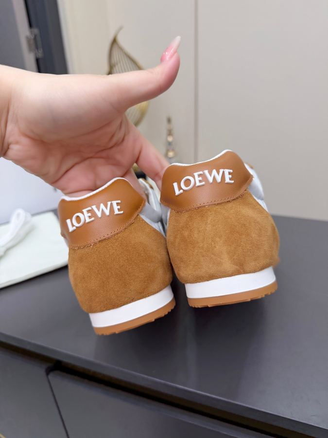 LOEWE women's shoes Really Forrest Gump shoes, the foot feel is invincible! The most popular model — 1:1 Replica For Sale — photo 6