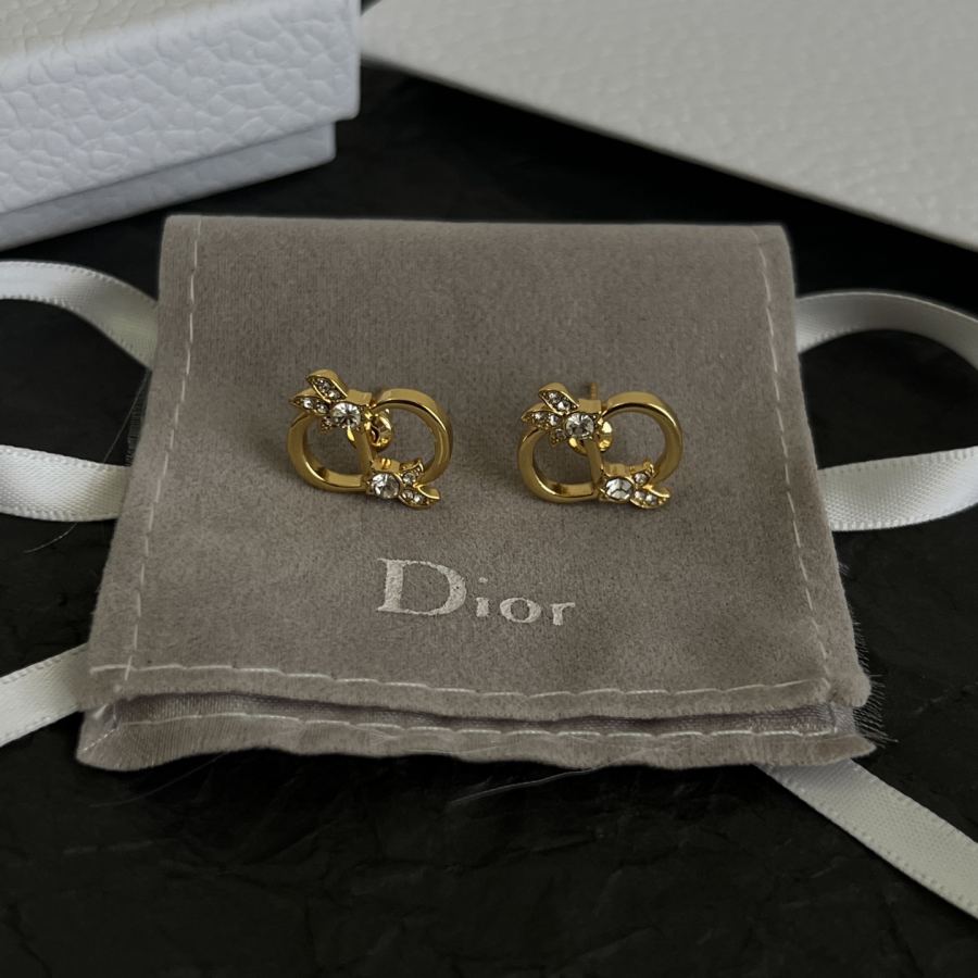Dior Jewelry Dior earrings are always new at the counters, and the original ones are selected. They — 1:1 Replica — photo 5