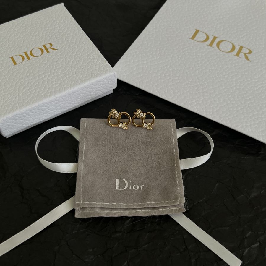 Dior Jewelry Dior earrings are always new at the counters, and the original ones are selected. They — 1:1 Replica — photo 2