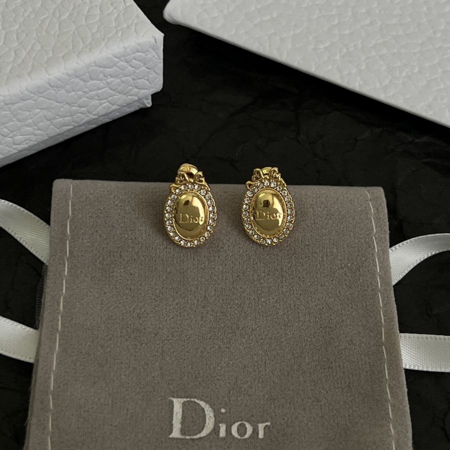 Dior Jewelry Dior earrings are always new at the counters and the original ones are selected. They — Premium Replica — photo 5