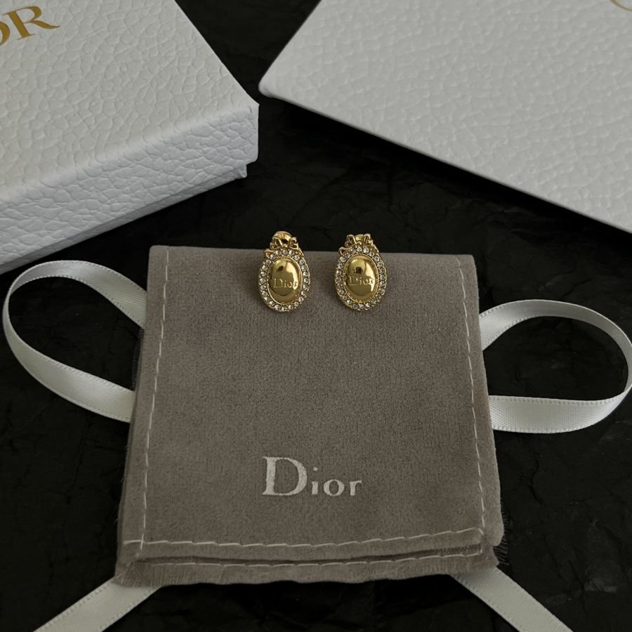 Dior Jewelry Dior earrings are always new at the counters and the original ones are selected. They — Premium Replica — photo 4