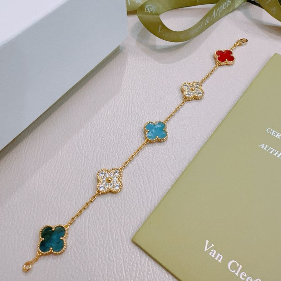 Van Cleef & Arpels Jewelry Four-leaf clover bracelet, rainbow color, V gold material, handmade, — AAA Quality Replica — photo 3