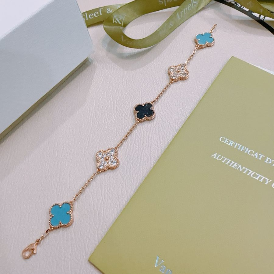 Van Cleef & Arpels Jewelry Four-leaf clover Rainbow color bracelet V gold material series — AAA Quality Replica