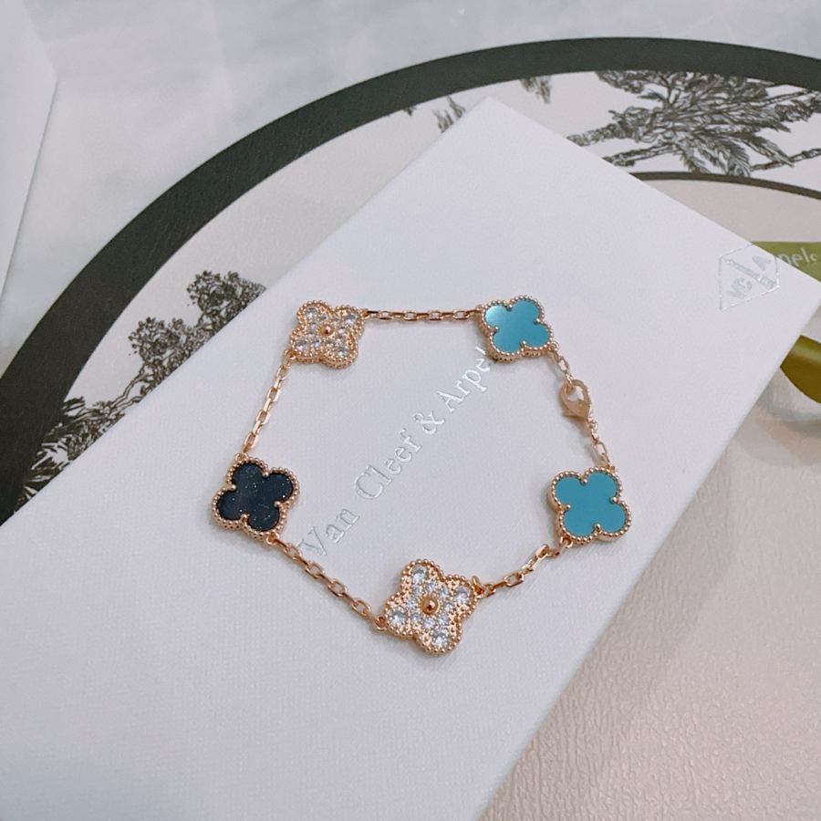 Van Cleef & Arpels Jewelry Four-leaf clover Rainbow color bracelet V gold material series — AAA Quality Replica — photo 2