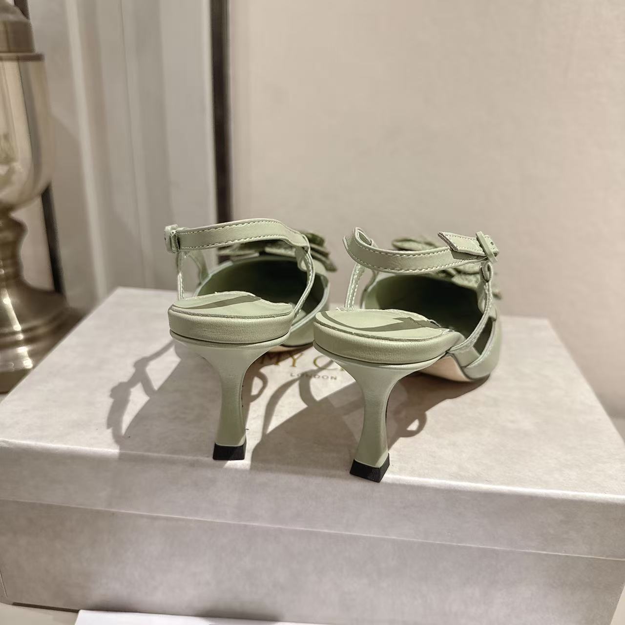 JIMMY women's shoes Milan catwalk New three-dimensional lace petal low heels, — Premium Replica — photo 8