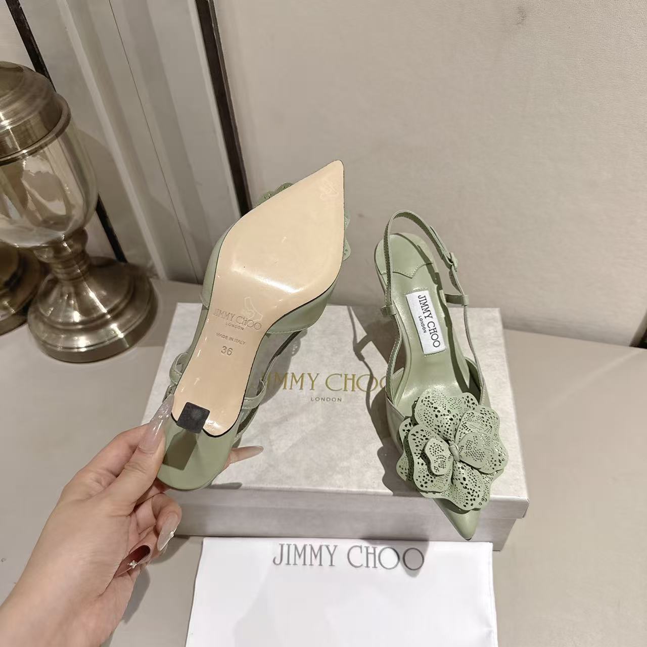 JIMMY women's shoes Milan catwalk New three-dimensional lace petal low heels, — Premium Replica — photo 9