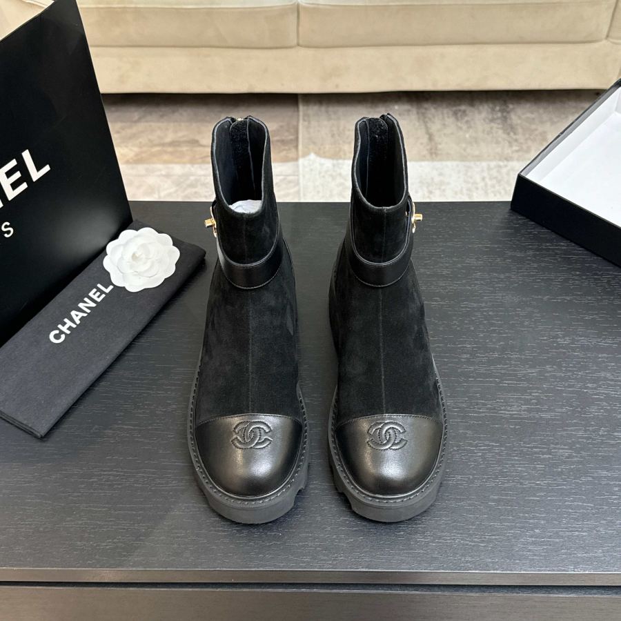 Scarpe da donna CHANEL*