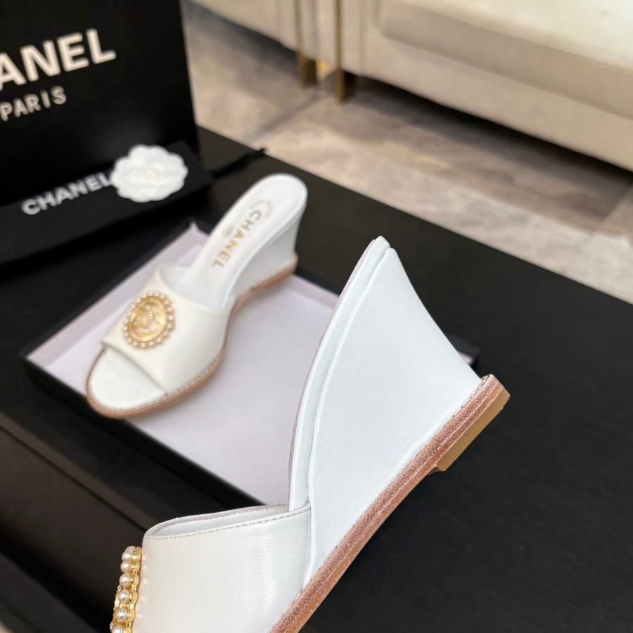 CHANEL women's shoes 𝐂𝐇*𝐍𝐄𝐋25c popular wedge heel slippers! — 1:1 Replica For Sale — photo 5
