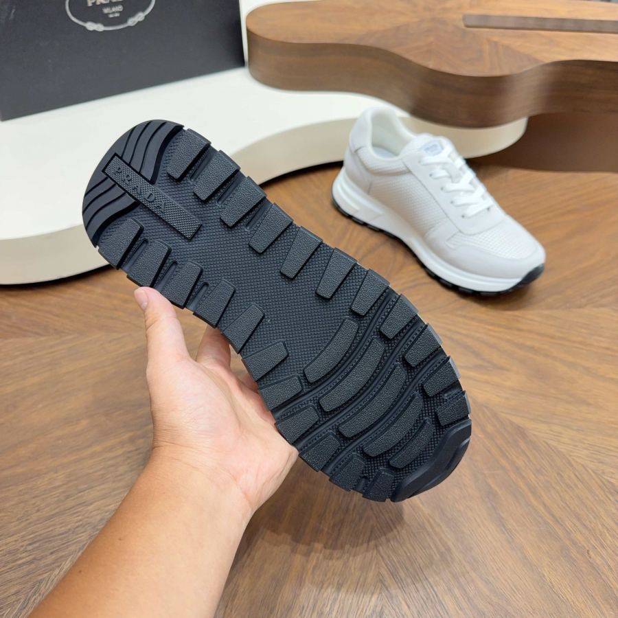 Prada women's shoes Prada/Prada classic men's spliced ​​casual sports shoes — Premium Replica — photo 3