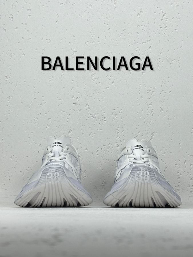 sapato balenciaga P Channel Advantage disponível no atacado — photo 5