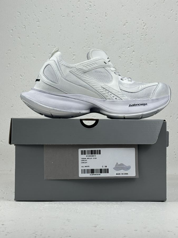 sapato balenciaga P Channel Advantage disponível no atacado — photo 9