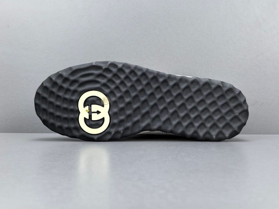 GUCCI SHOE P Channel Advantage, im Großhandel erhältlich — photo 7
